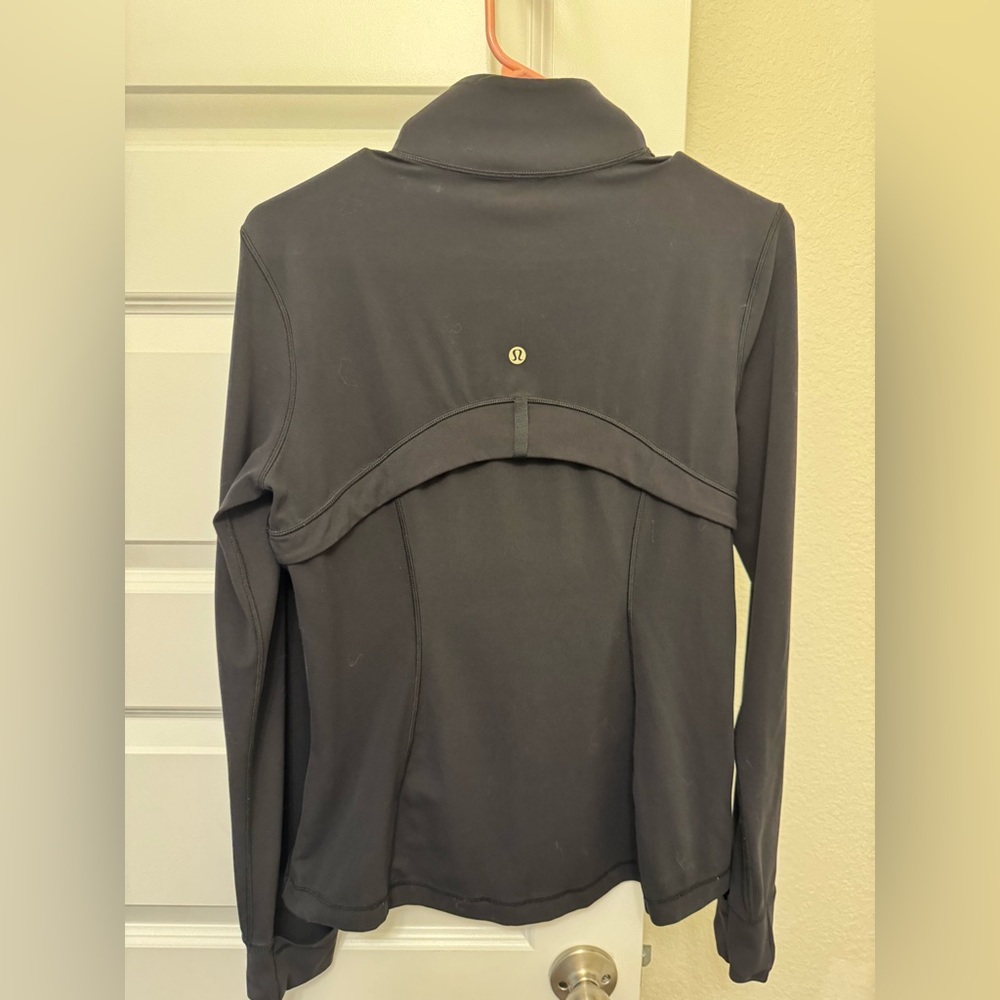 Lululemon black w/ gold zipper define jacket size 10 - Picture 2 of 7
